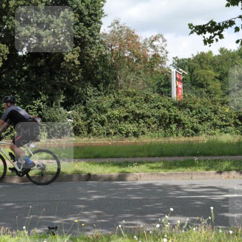 10.08.2025 - GEWOBA Citytriathlon Bremen Yannick Fuchs http://msf.ph/oto/8566784 10.08.2025 12:21:31 Radfahren 618, 761, 913, 923, 949, 975 meine-sportfotos.de