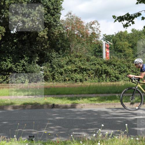 10.08.2025 - GEWOBA Citytriathlon Bremen Yannick Fuchs http://msf.ph/oto/8566793 10.08.2025 12:21:34 Radfahren 618, 761, 913, 923, 949 meine-sportfotos.de