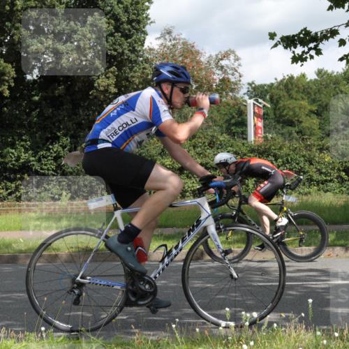 10.08.2025 - GEWOBA Citytriathlon Bremen Yannick Fuchs http://msf.ph/oto/8566812 10.08.2025 12:22:27 Radfahren 580, 602, 663, 665, 803, 848, 870, 910, 1023 meine-sportfotos.de
