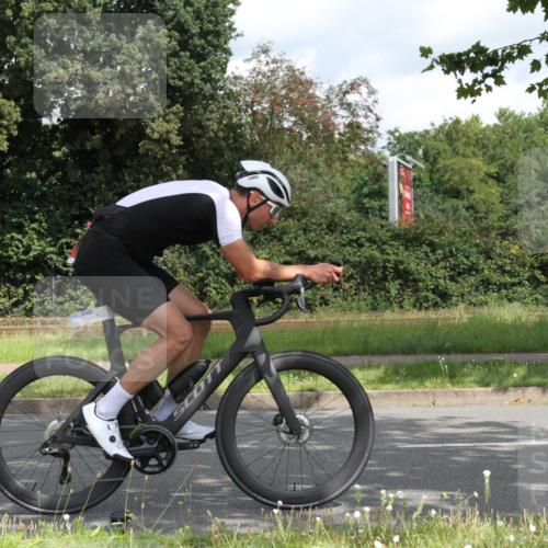 10.08.2025 - GEWOBA Citytriathlon Bremen Yannick Fuchs http://msf.ph/oto/8566819 10.08.2025 12:22:42 Radfahren 580, 634, 658, 665, 690, 714, 729, 803, 870, 910, 926 meine-sportfotos.de