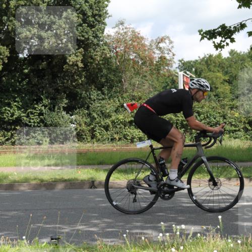 10.08.2025 - GEWOBA Citytriathlon Bremen Yannick Fuchs http://msf.ph/oto/8566822 10.08.2025 12:22:51 Radfahren 580, 634, 658, 690, 714, 729, 926 meine-sportfotos.de