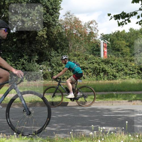 10.08.2025 - GEWOBA Citytriathlon Bremen Yannick Fuchs http://msf.ph/oto/8566833 10.08.2025 12:23:24 Radfahren 589, 606, 638, 696, 740, 754, 802, 921, 934, 945, 953 meine-sportfotos.de