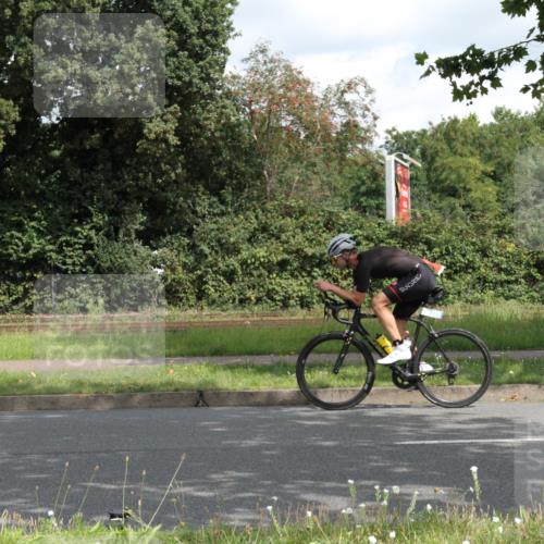 10.08.2025 - GEWOBA Citytriathlon Bremen Yannick Fuchs http://msf.ph/oto/8566849 10.08.2025 12:23:38 Radfahren 696, 746, 754, 797, 802, 831, 945, 983 meine-sportfotos.de