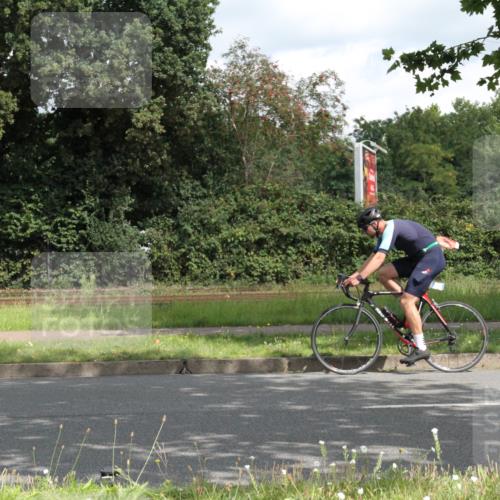 10.08.2025 - GEWOBA Citytriathlon Bremen Yannick Fuchs http://msf.ph/oto/8566859 10.08.2025 12:23:41 Radfahren 696, 721, 746, 797, 802, 831, 945, 983 meine-sportfotos.de