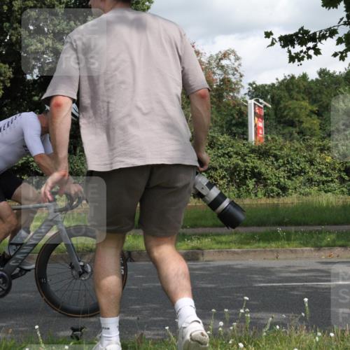 10.08.2025 - GEWOBA Citytriathlon Bremen Yannick Fuchs http://msf.ph/oto/8566877 10.08.2025 12:24:03 Radfahren 559, 614, 650, 706, 721, 815, 879, 1028 meine-sportfotos.de