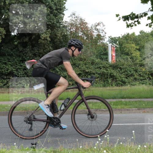 10.08.2025 - GEWOBA Citytriathlon Bremen Yannick Fuchs http://msf.ph/oto/8566879 10.08.2025 12:24:07 Radfahren 559, 614, 650, 706, 723, 815, 879, 944, 1028 meine-sportfotos.de
