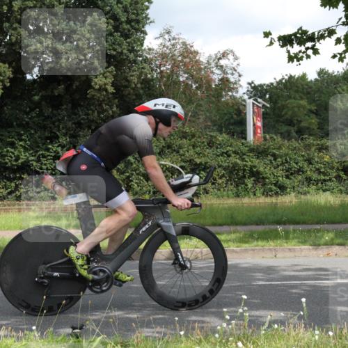 10.08.2025 - GEWOBA Citytriathlon Bremen Yannick Fuchs http://msf.ph/oto/8566893 10.08.2025 12:24:28 Radfahren 557, 613, 623, 650, 660, 705, 723, 724, 779, 809, 883, 925, 944, 964, 1006, 1036 meine-sportfotos.de