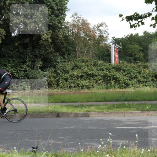 10.08.2025 - GEWOBA Citytriathlon Bremen Yannick Fuchs http://msf.ph/oto/8566895 10.08.2025 12:24:30 Radfahren 557, 613, 623, 660, 672, 705, 723, 724, 779, 809, 883, 925, 944, 964, 1006, 1036 meine-sportfotos.de