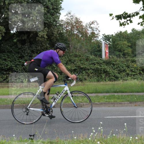 10.08.2025 - GEWOBA Citytriathlon Bremen Yannick Fuchs http://msf.ph/oto/8566898 10.08.2025 12:24:32 Radfahren 557, 597, 613, 623, 660, 672, 705, 724, 779, 809, 883, 925, 964, 1006, 1036 meine-sportfotos.de
