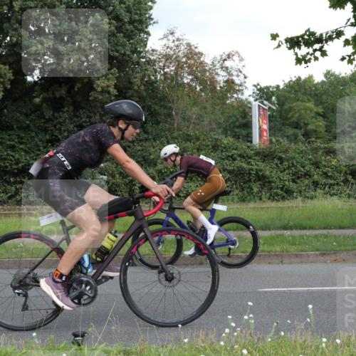 10.08.2025 - GEWOBA Citytriathlon Bremen Yannick Fuchs http://msf.ph/oto/8566900 10.08.2025 12:24:33 Radfahren 557, 597, 613, 623, 660, 672, 705, 724, 779, 809, 883, 925, 964, 1006, 1036 meine-sportfotos.de