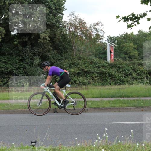 10.08.2025 - GEWOBA Citytriathlon Bremen Yannick Fuchs http://msf.ph/oto/8566914 10.08.2025 12:24:59 Radfahren 698, 737, 814, 880, 890, 896, 954, 955, 958 meine-sportfotos.de