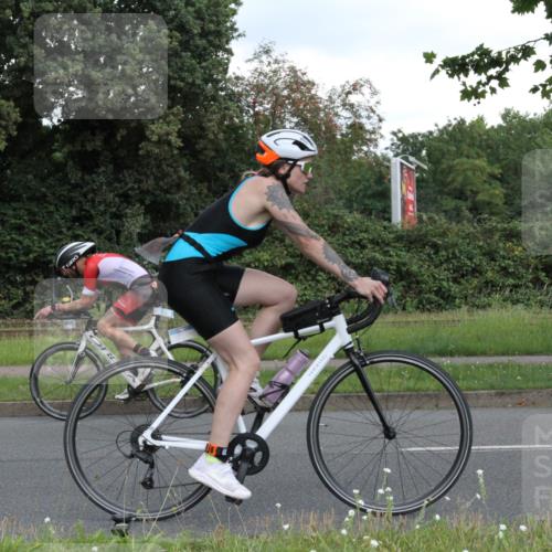10.08.2025 - GEWOBA Citytriathlon Bremen Yannick Fuchs http://msf.ph/oto/8566919 10.08.2025 12:25:09 Radfahren 595, 619, 814, 908, 954, 955, 958, 965 meine-sportfotos.de