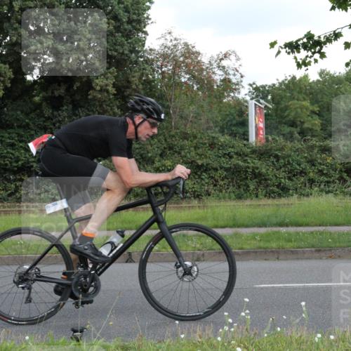 10.08.2025 - GEWOBA Citytriathlon Bremen Yannick Fuchs http://msf.ph/oto/8566957 10.08.2025 12:26:05 Radfahren 608, 611, 661, 693, 730, 755, 786, 830, 842, 849, 865, 871, 911, 1014 meine-sportfotos.de