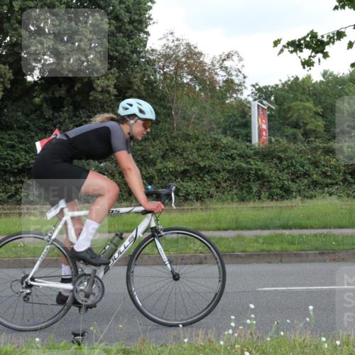 10.08.2025 - GEWOBA Citytriathlon Bremen Yannick Fuchs http://msf.ph/oto/8566964 10.08.2025 12:26:11 Radfahren 608, 611, 661, 730, 755, 786, 808, 842, 865, 871, 911, 1014 meine-sportfotos.de