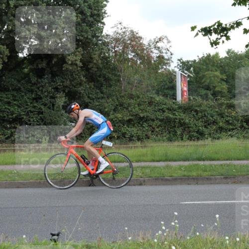 10.08.2025 - GEWOBA Citytriathlon Bremen Yannick Fuchs http://msf.ph/oto/8566971 10.08.2025 12:26:24 Radfahren 574, 608, 628, 731, 786, 808, 837, 930, 972 meine-sportfotos.de