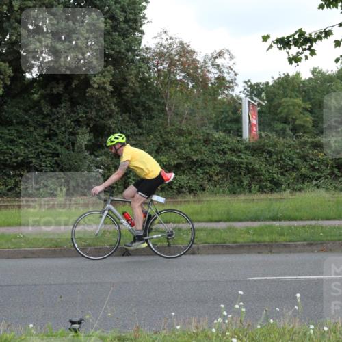 10.08.2025 - GEWOBA Citytriathlon Bremen Yannick Fuchs http://msf.ph/oto/8566974 10.08.2025 12:26:27 Radfahren 574, 608, 628, 668, 731, 808, 837, 903, 930, 972 meine-sportfotos.de