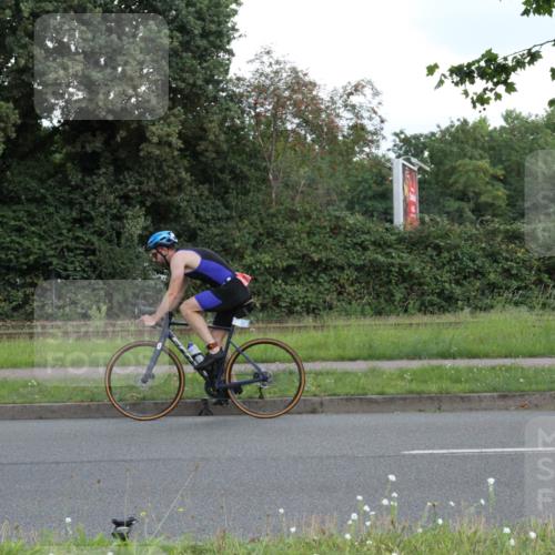 10.08.2025 - GEWOBA Citytriathlon Bremen Yannick Fuchs http://msf.ph/oto/8567014 10.08.2025 12:27:21 Radfahren 568, 586, 607, 633, 792, 835, 918, 929, 962 meine-sportfotos.de
