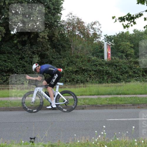 10.08.2025 - GEWOBA Citytriathlon Bremen Yannick Fuchs http://msf.ph/oto/8567027 10.08.2025 12:27:36 Radfahren 568, 586, 647, 792, 835, 929, 1038 meine-sportfotos.de