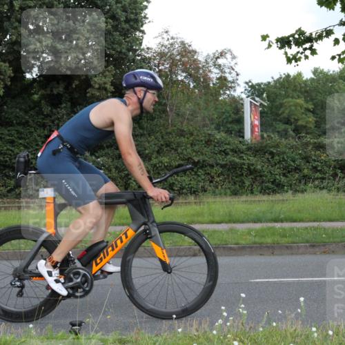 10.08.2025 - GEWOBA Citytriathlon Bremen Yannick Fuchs http://msf.ph/oto/8567043 10.08.2025 12:28:07 Radfahren 593, 651, 674, 676, 685, 697, 712, 713, 716, 748, 800, 885, 898, 907 meine-sportfotos.de