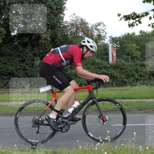 10.08.2025 - GEWOBA Citytriathlon Bremen Yannick Fuchs http://msf.ph/oto/8567045 10.08.2025 12:28:12 Radfahren 593, 651, 676, 685, 697, 713, 716, 748, 885, 898, 907 meine-sportfotos.de