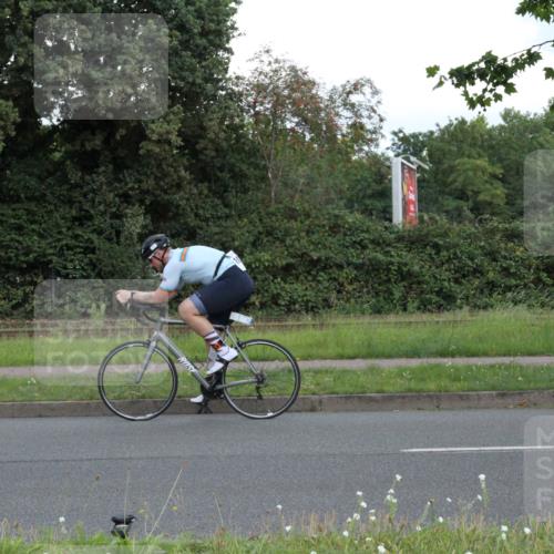10.08.2025 - GEWOBA Citytriathlon Bremen Yannick Fuchs http://msf.ph/oto/8567054 10.08.2025 12:28:24 Radfahren 612, 625, 629, 651, 685, 748, 812, 816, 828, 898, 941, 980, 981 meine-sportfotos.de
