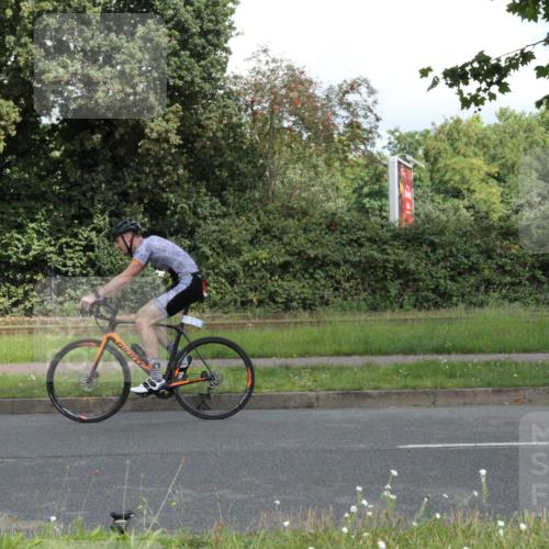 10.08.2025 - GEWOBA Citytriathlon Bremen Yannick Fuchs http://msf.ph/oto/8567061 10.08.2025 12:28:31 Radfahren 612, 622, 625, 629, 685, 732, 812, 816, 828, 941, 980, 981 meine-sportfotos.de