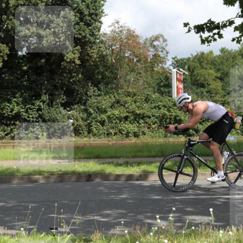 10.08.2025 - GEWOBA Citytriathlon Bremen Yannick Fuchs http://msf.ph/oto/8567089 10.08.2025 12:28:43 Radfahren 622, 625, 629, 659, 732, 828, 851, 941, 981 meine-sportfotos.de