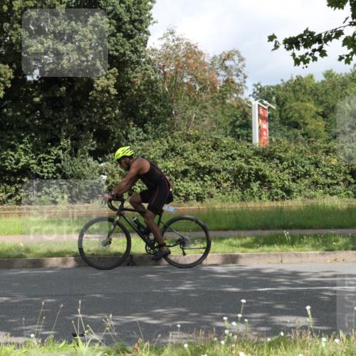 10.08.2025 - GEWOBA Citytriathlon Bremen Yannick Fuchs http://msf.ph/oto/8567131 10.08.2025 12:29:09 Radfahren 573, 576, 583, 605, 656, 1007 meine-sportfotos.de