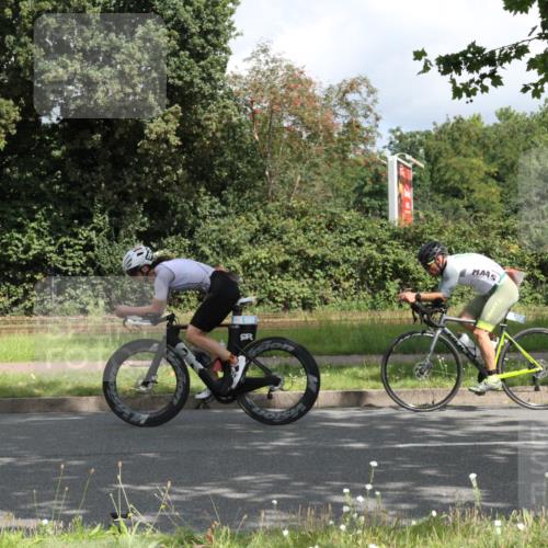 10.08.2025 - GEWOBA Citytriathlon Bremen Yannick Fuchs http://msf.ph/oto/8567133 10.08.2025 12:29:11 Radfahren 573, 576, 583, 605, 656, 799, 1007 meine-sportfotos.de