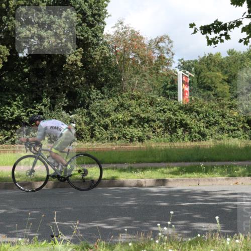 10.08.2025 - GEWOBA Citytriathlon Bremen Yannick Fuchs http://msf.ph/oto/8567134 10.08.2025 12:29:11 Radfahren 573, 576, 583, 605, 656, 799, 1007 meine-sportfotos.de