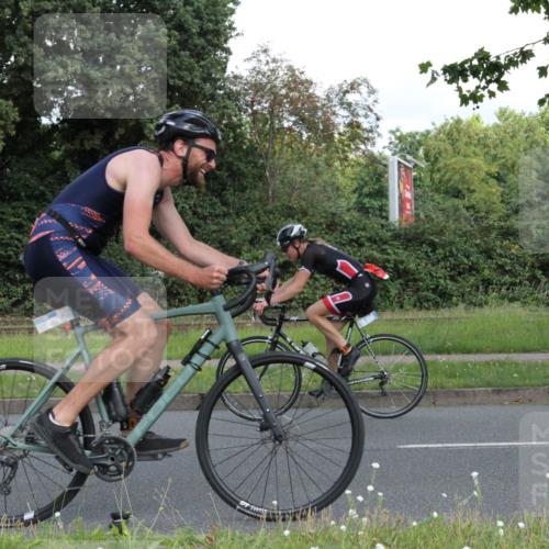 10.08.2025 - GEWOBA Citytriathlon Bremen Yannick Fuchs http://msf.ph/oto/8567168 10.08.2025 12:29:59 Radfahren 640, 675, 688, 699, 717, 760, 769, 875, 884, 942, 960 meine-sportfotos.de