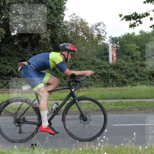 10.08.2025 - GEWOBA Citytriathlon Bremen Yannick Fuchs http://msf.ph/oto/8567179 10.08.2025 12:30:09 Radfahren 640, 675, 717, 722, 760, 769, 875, 884, 935, 943, 960, 1013 meine-sportfotos.de