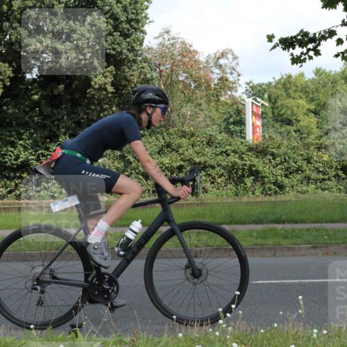 10.08.2025 - GEWOBA Citytriathlon Bremen Yannick Fuchs http://msf.ph/oto/8567183 10.08.2025 12:30:16 Radfahren 640, 717, 722, 733, 745, 760, 769, 823, 875, 884, 935, 943, 960, 1013 meine-sportfotos.de