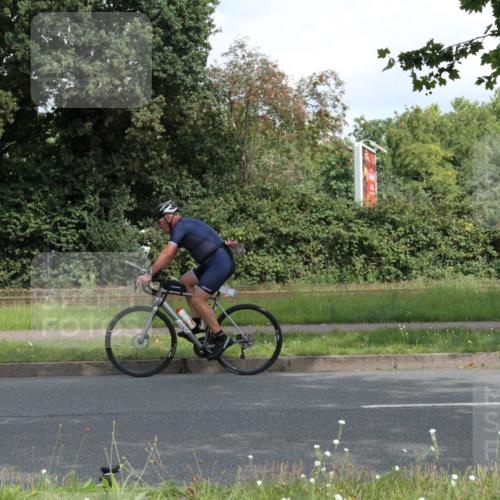 10.08.2025 - GEWOBA Citytriathlon Bremen Yannick Fuchs http://msf.ph/oto/8567194 10.08.2025 12:30:27 Radfahren 722, 733, 745, 767, 823, 924, 932, 935, 943, 1011, 1013 meine-sportfotos.de