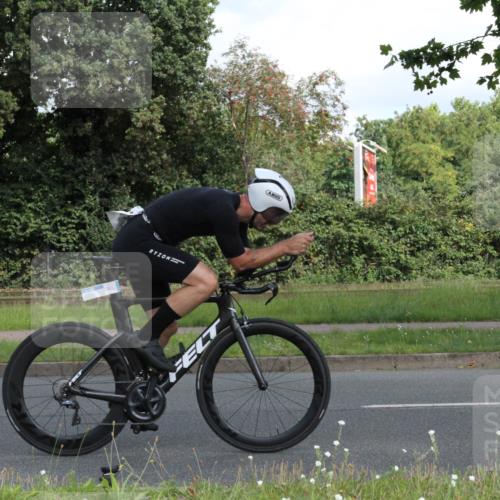 10.08.2025 - GEWOBA Citytriathlon Bremen Yannick Fuchs http://msf.ph/oto/8567200 10.08.2025 12:30:36 Radfahren 733, 752, 767, 924, 932, 937, 1011, 1022, 1026 meine-sportfotos.de