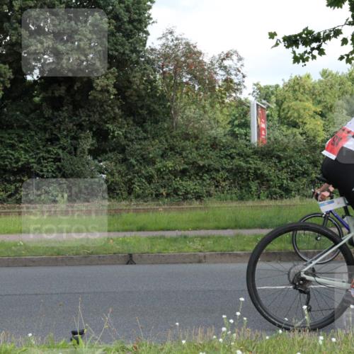 10.08.2025 - GEWOBA Citytriathlon Bremen Yannick Fuchs http://msf.ph/oto/8567203 10.08.2025 12:30:40 Radfahren 587, 752, 767, 916, 924, 932, 937, 951, 1011, 1020, 1022, 1026 meine-sportfotos.de
