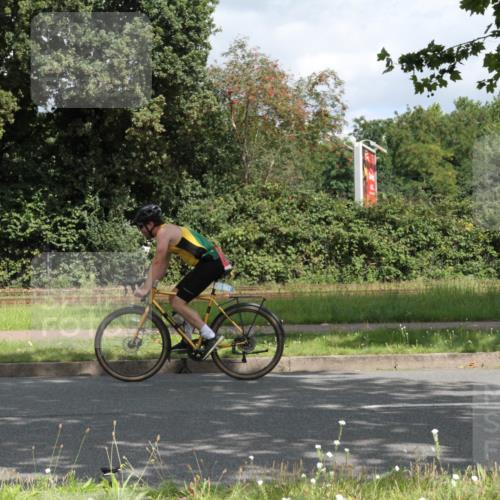 10.08.2025 - GEWOBA Citytriathlon Bremen Yannick Fuchs http://msf.ph/oto/8567220 10.08.2025 12:30:52 Radfahren 587, 752, 916, 937, 951, 1020, 1022, 1026 meine-sportfotos.de
