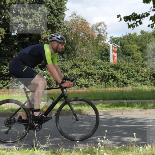 10.08.2025 - GEWOBA Citytriathlon Bremen Yannick Fuchs http://msf.ph/oto/8567221 10.08.2025 12:30:53 Radfahren 587, 752, 916, 937, 951, 1020, 1022, 1026 meine-sportfotos.de