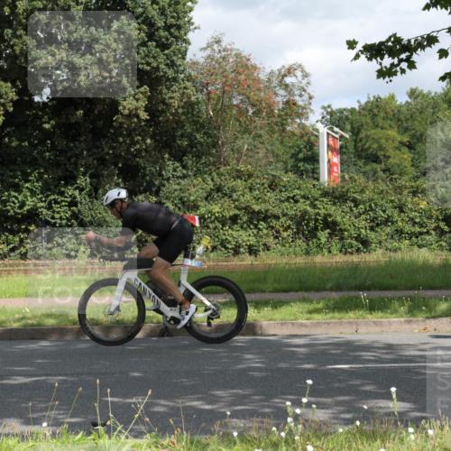 10.08.2025 - GEWOBA Citytriathlon Bremen Yannick Fuchs http://msf.ph/oto/8567230 10.08.2025 12:31:09 Radfahren 575, 621, 630, 692, 753, 801 meine-sportfotos.de