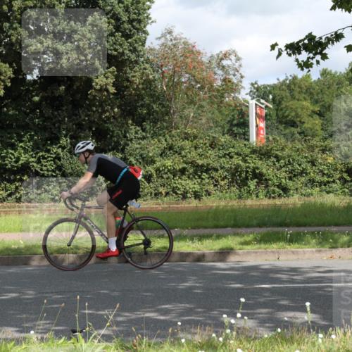 10.08.2025 - GEWOBA Citytriathlon Bremen Yannick Fuchs http://msf.ph/oto/8567238 10.08.2025 12:31:21 Radfahren 575, 616, 621, 630, 692, 753, 801, 863, 894, 905 meine-sportfotos.de