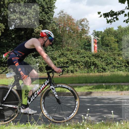 10.08.2025 - GEWOBA Citytriathlon Bremen Yannick Fuchs http://msf.ph/oto/8567251 10.08.2025 12:31:34 Radfahren 564, 616, 649, 654, 655, 666, 788, 793, 863, 894, 905, 950 meine-sportfotos.de