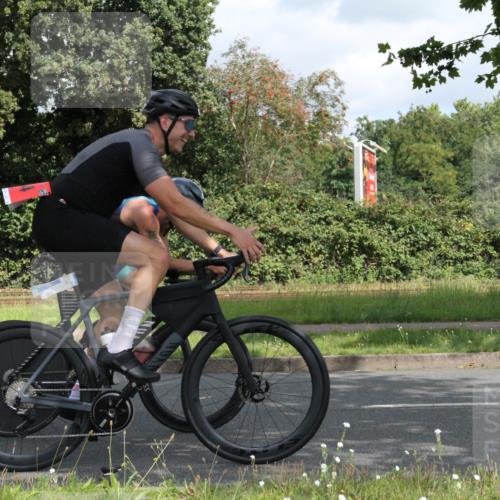 10.08.2025 - GEWOBA Citytriathlon Bremen Yannick Fuchs http://msf.ph/oto/8567255 10.08.2025 12:31:38 Radfahren 564, 616, 649, 654, 655, 666, 667, 788, 793, 863, 894, 950 meine-sportfotos.de