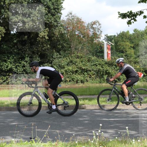 10.08.2025 - GEWOBA Citytriathlon Bremen Yannick Fuchs http://msf.ph/oto/8567274 10.08.2025 12:32:04 Radfahren 552, 615, 627, 657, 682, 689, 770, 806, 838, 839, 857, 873, 876, 888, 897 meine-sportfotos.de