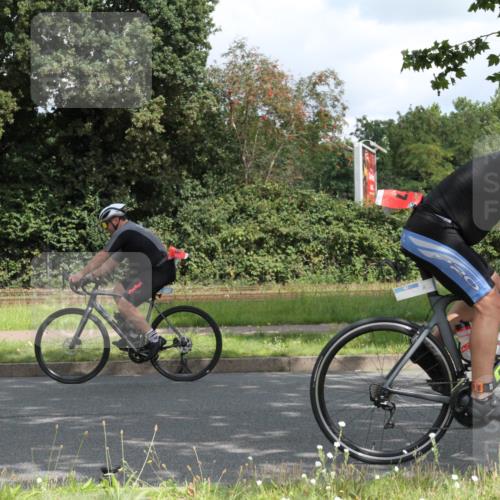 10.08.2025 - GEWOBA Citytriathlon Bremen Yannick Fuchs http://msf.ph/oto/8567275 10.08.2025 12:32:05 Radfahren 552, 615, 627, 657, 682, 689, 770, 806, 838, 839, 857, 873, 876, 888, 897 meine-sportfotos.de