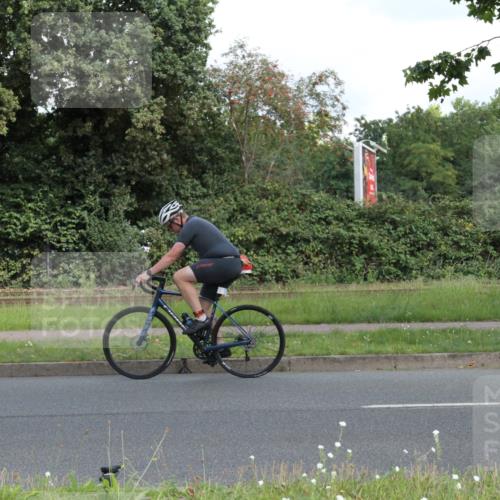 10.08.2025 - GEWOBA Citytriathlon Bremen Yannick Fuchs http://msf.ph/oto/8567284 10.08.2025 12:32:15 Radfahren 551, 648, 682, 735, 776, 806, 838, 857, 888, 897 meine-sportfotos.de