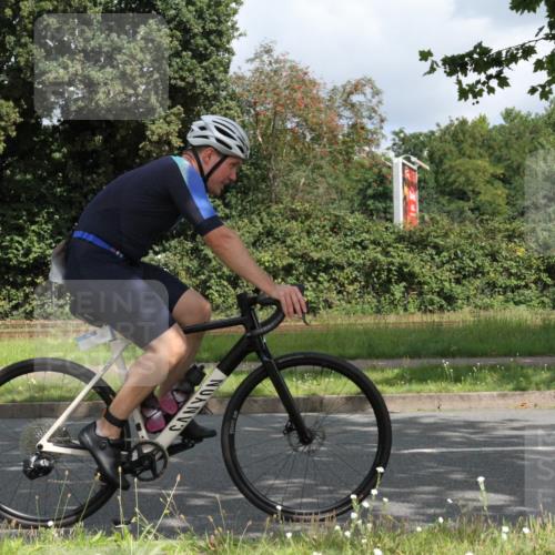 10.08.2025 - GEWOBA Citytriathlon Bremen Yannick Fuchs http://msf.ph/oto/8567303 10.08.2025 12:32:55 Radfahren 566, 604, 626, 664, 681, 715, 824, 852, 1010, 1016 meine-sportfotos.de