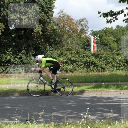 10.08.2025 - GEWOBA Citytriathlon Bremen Yannick Fuchs http://msf.ph/oto/8567309 10.08.2025 12:33:01 Radfahren 554, 604, 626, 664, 681, 708, 715, 824, 1010, 1016 meine-sportfotos.de