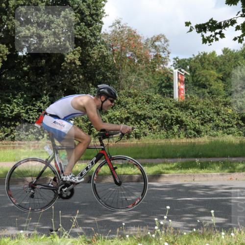 10.08.2025 - GEWOBA Citytriathlon Bremen Yannick Fuchs http://msf.ph/oto/8567321 10.08.2025 12:33:17 Radfahren 554, 708, 738, 824, 836, 859 meine-sportfotos.de