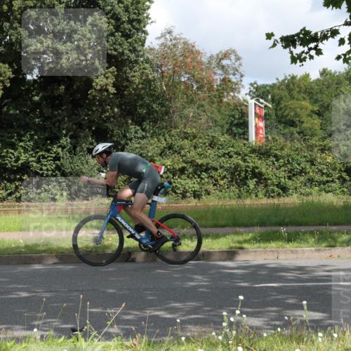 10.08.2025 - GEWOBA Citytriathlon Bremen Yannick Fuchs http://msf.ph/oto/8567323 10.08.2025 12:33:20 Radfahren 554, 708, 738, 820, 824, 836, 859 meine-sportfotos.de