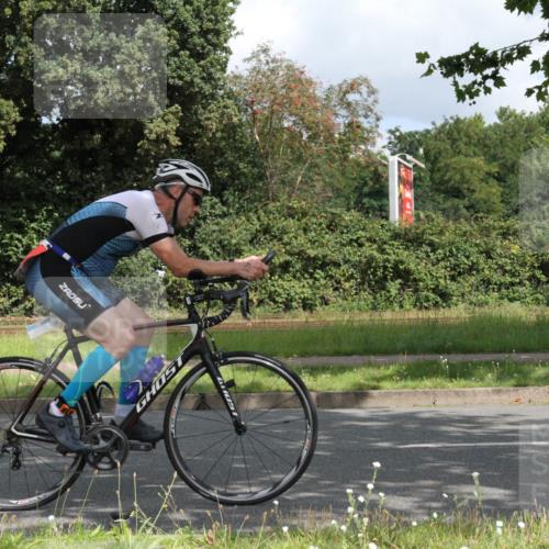 10.08.2025 - GEWOBA Citytriathlon Bremen Yannick Fuchs http://msf.ph/oto/8567331 10.08.2025 12:33:46 Radfahren 560, 635, 741, 856, 858, 895 meine-sportfotos.de